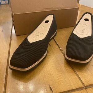 Vivaia Women’s Mabel Black Flat Slip On Square Toe New Size 44EU,approx 12.5-13